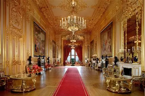 Большой приемный зал в Виндзорском замке.