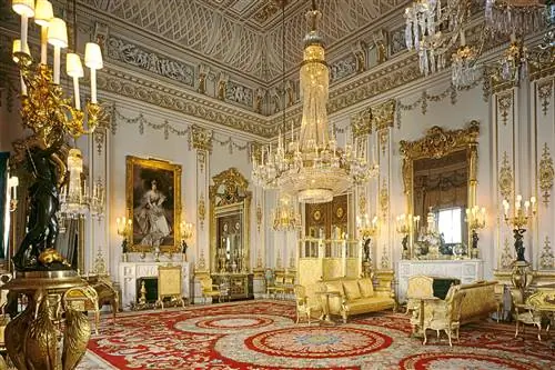 Белая гостиная в Букингемском дворце.