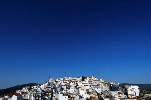 Деревня Комарес