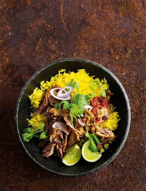 Бебек бетуту (балийская жареная утка).