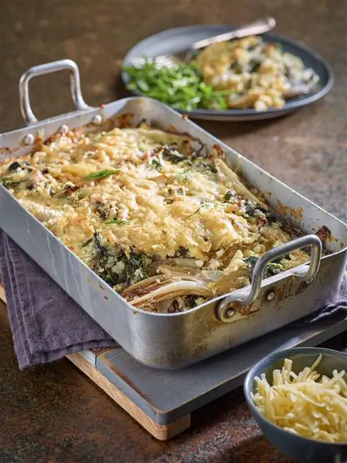 Конте, цикорий, капуста и рисовая запеканка