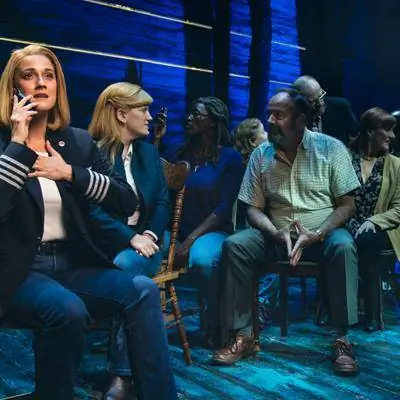 Выход на сцену: отмеченная наградами постановка Come From Away скоро выйдет на поклон