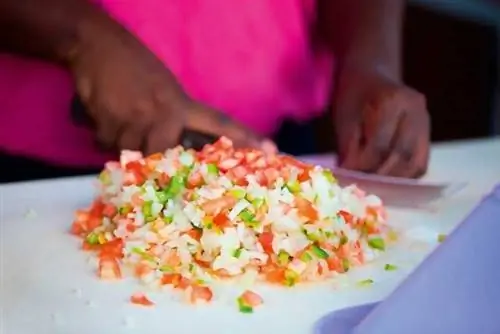 Приготовление салата из ракушек