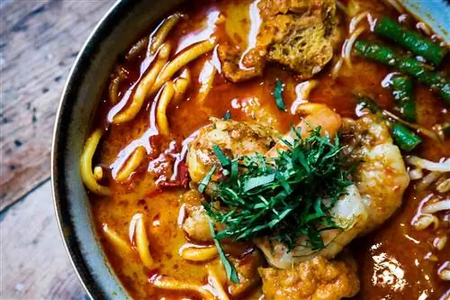 Лакса - это блюдо, которое вызывает воспоминания у каждого малазийца, - говорит Мэнди. Это смесь