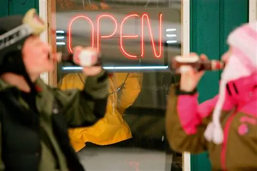 Коул Фосетт, менеджер по продажам и маркетингу курорта Castle Mountain, описывает его как «неограненный алмаз».