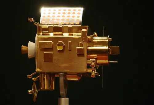 Модель Chandrayaan-1 выставлена во время пресс-конференции в Satish Dhawan Space.