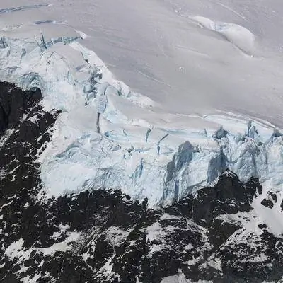 Почему на Земле отсутствует большая часть коры?