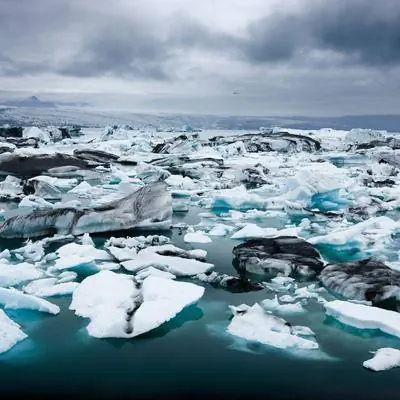 Великолепная ночь на леднике показывает, что мы все теряем, когда лед тает