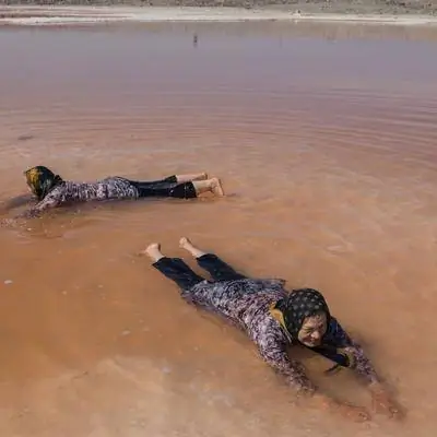 Фотографии потускневших драгоценных камней Ирана