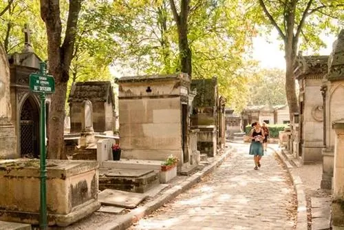 Cimetière du Père Lachaise, Париж, Франция. Изображение: Алами Cimetière du Père Lachaise, Париж, Франция. Изображение: Алами