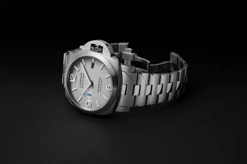 ПРЕДСТАВЛЯЕМ: Великолепие стали – часы Panerai Luminor Marina PAM00977 и PAM00978