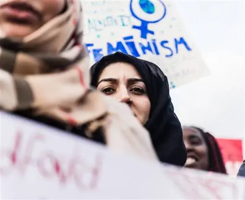 Имеет ли наша уличная фотография смысл?