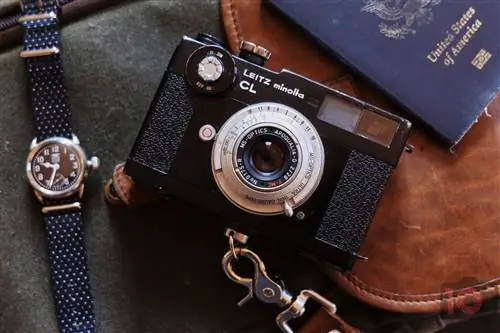 Это одна из самых компактных камер Leica, которые вы можете иметь