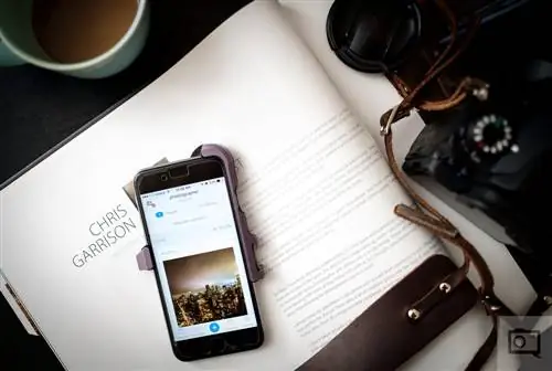 Когда дело доходит до бизнес-модели Instagram, проблема в нас