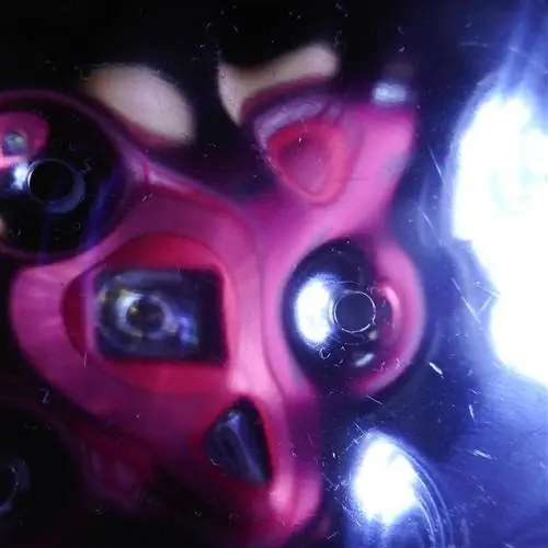 У камеры в стиральной машине нет фотошопа