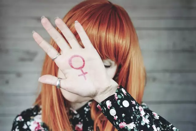 Женщины в архитектуре объединяются с архитектурным обзором для запуска ежегодного опроса