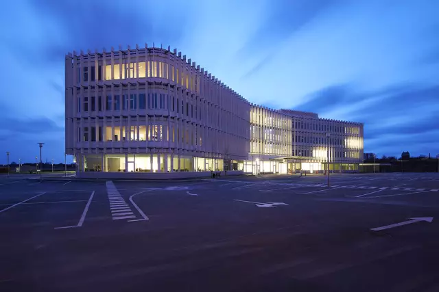 Дом Отключенной Народной Организации / Cubo + Force4