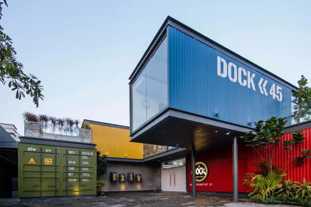 Dock 45 / Студия косметологии