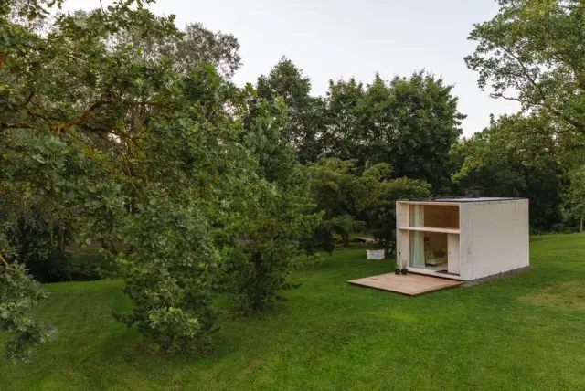 Может ли крошечная медуза двигаться в конструкции нового подводного корабля? Океанографы подробно рассказали, как несколько струй быстро направляют медуз по воде в поисках добычи