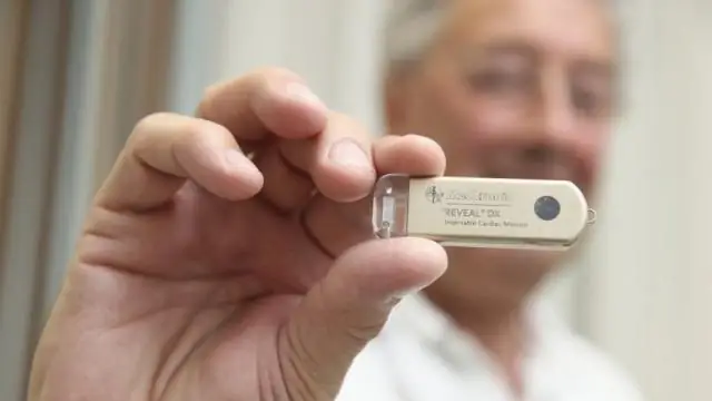 Кардиомонитор с автономным питанием, прикрепленный скотчем к коже