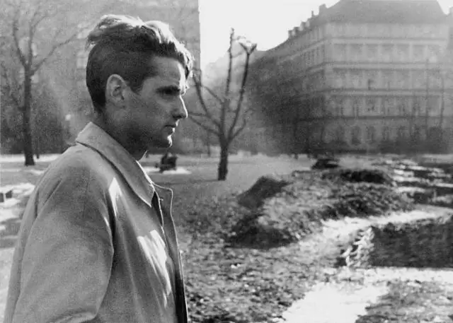 Новые наблюдения телескопа проливают новый свет на выбросы черной дыры