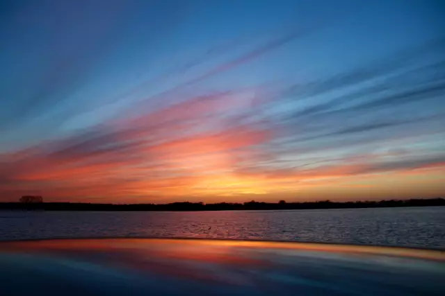 Интересное фото дня: Зеркальное изображение