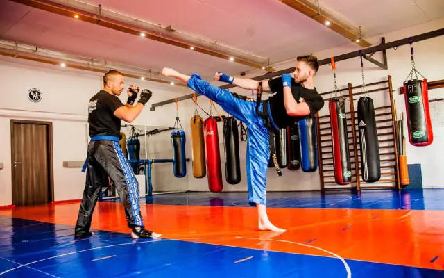 Кикбоксинг за киловатты: как конкуренция сокращает энергопотребление в офисе