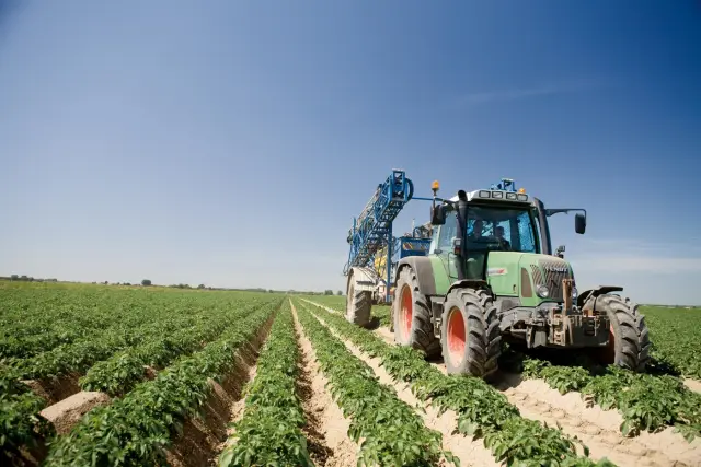 От поля к прилавку: Тайсон использует агротехнологии для устойчивого производства продуктов питания