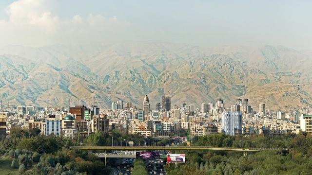 На переполненном рынке Masstige Can E.l.f. Восстановить статус культа?