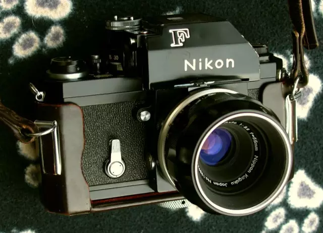 Знаменитые камеры – Nikon F