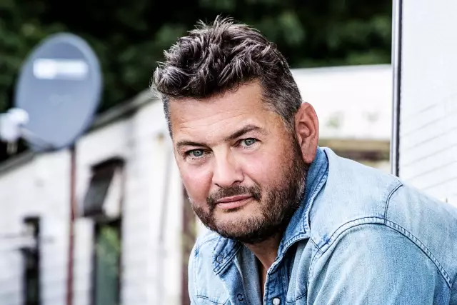 Стивен Тайлер советует фанатам убирать телефоны на концертах