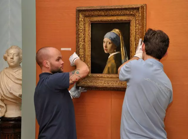 Пример из практики: За кулисами автопортрета в стиле «Трона»