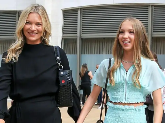 Пурпурная роза Девы: VLT изображение яркой сверхновой в спиральной галактике