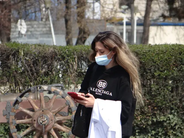 Почему богатые люди носят монокли?