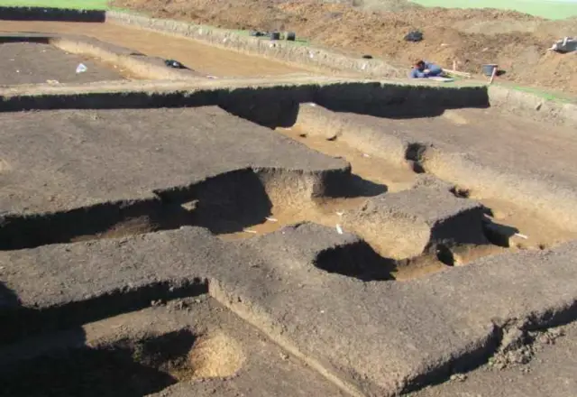 Детские бутылочки бронзового века показывают, как кормили некоторых древних младенцев